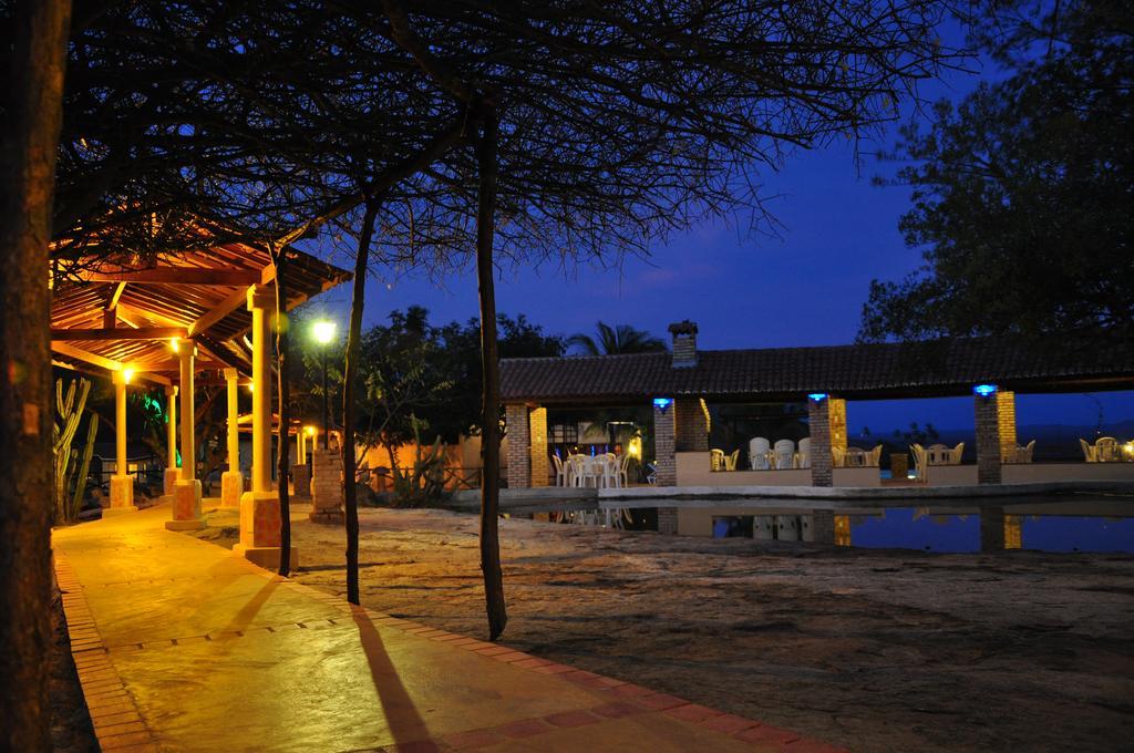 Fazenda Hotel Pedra Dos Ventos Quixadá エクステリア 写真